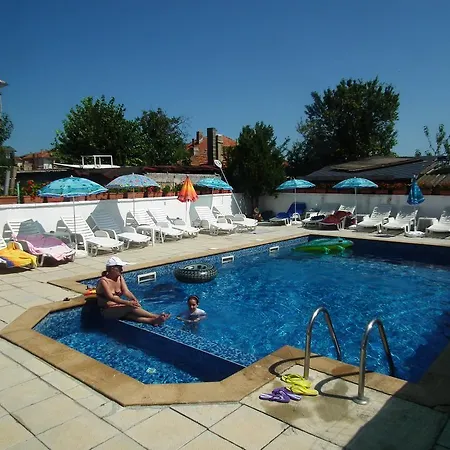 Konukevi Olimpiya 4*