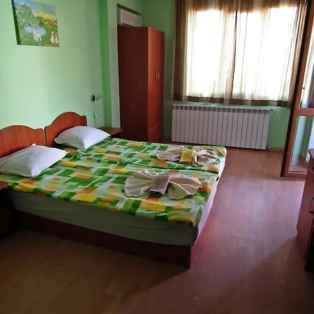 Olimpiya Guest house *